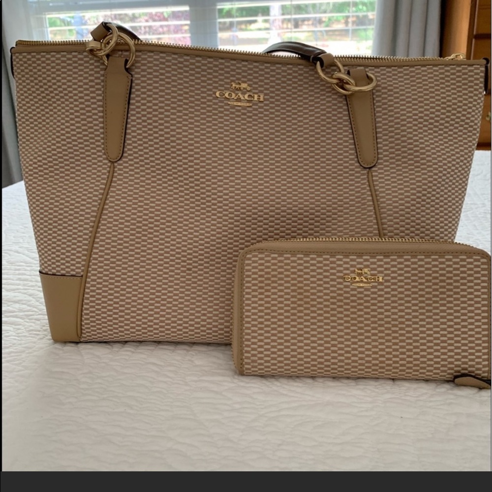 Coach Shoulder bag & wallet